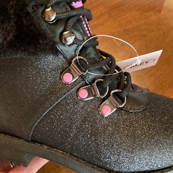 🌸NIB JUICY COUTURE Girls Castro Valley Hiking Boot - size big girl 5 - Picture 4 of 10